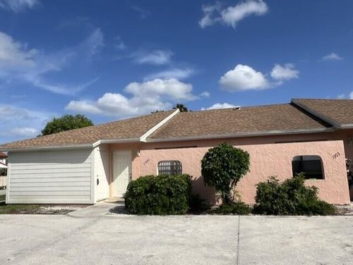 1301 Hempstead St, Wellington, FL, 33414-5864 | Card Image