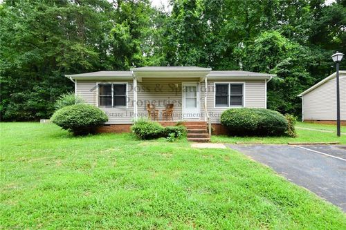 2002 Hummingbird Ct, High Point, NC, 27265-3300 | Card Image