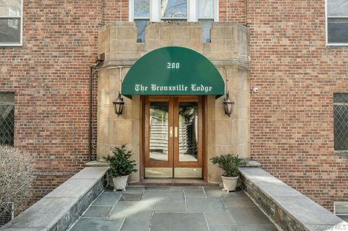5x-280 Bronxville Rd, Yonkers, NY, 10708-2855 | Card Image