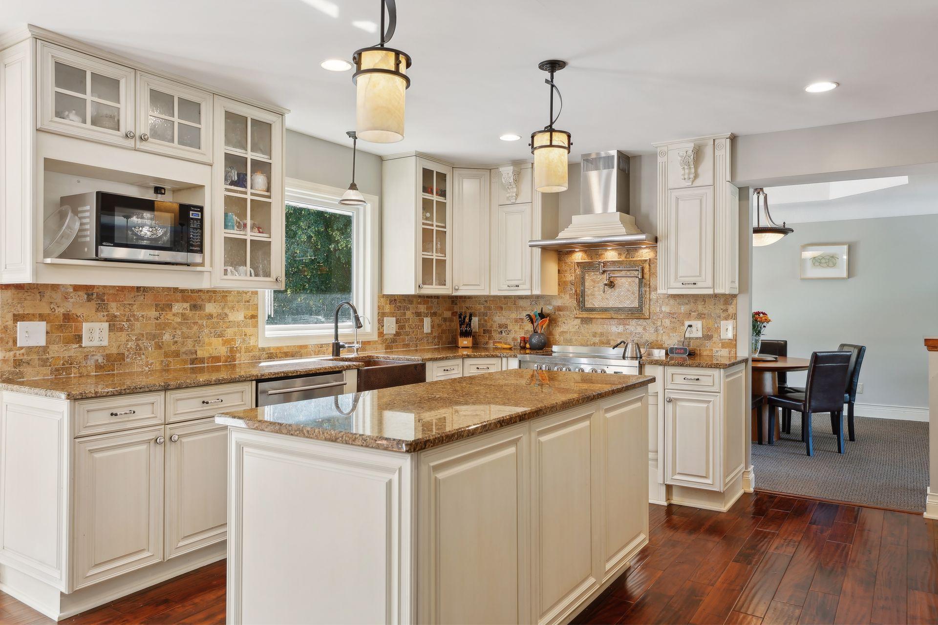 Upper Colonial Dr, Saint Paul, MN 55118