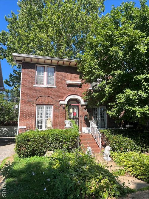 5968 De Giverville Ave, Saint Louis, MO, 63112-1604 | Card Image