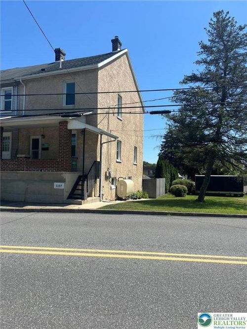5137 Fornaciari Dr, Whitehall, PA, 18052-2101 | Card Image