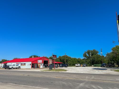 1106 W Main St, Olney, TX, 76374-1624 | Card Image