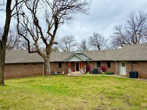 1701 N Hopi St, Chouteau, OK, 74337-3514 | Card Image