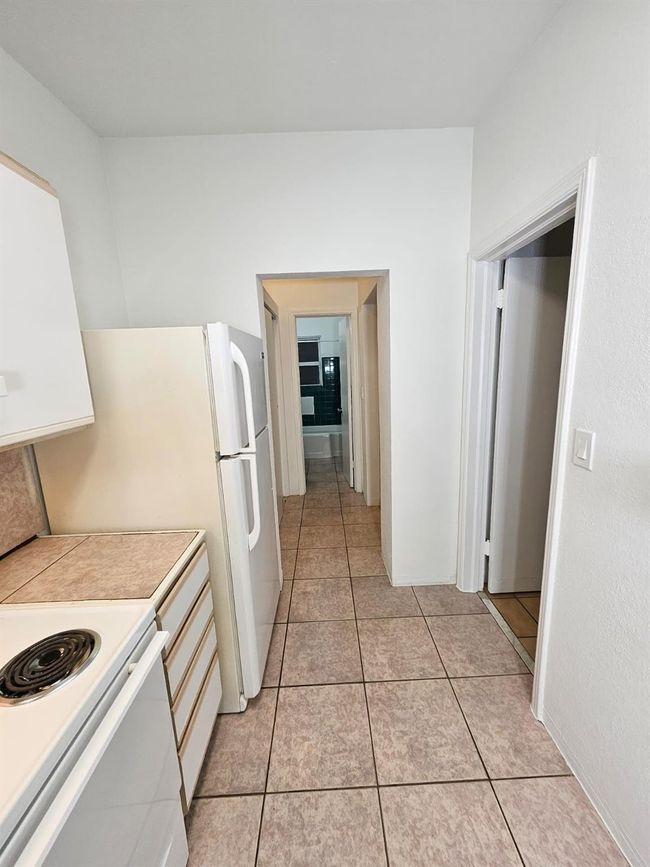 APT-4 - 1100 Ne 12 Th Ave, Condo with 1 bedrooms, 1 bathrooms and null parking in Fort Lauderdale FL | Image 9