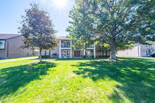 829 Pearson Cir, Boardman, OH, 44512-5770 | Card Image