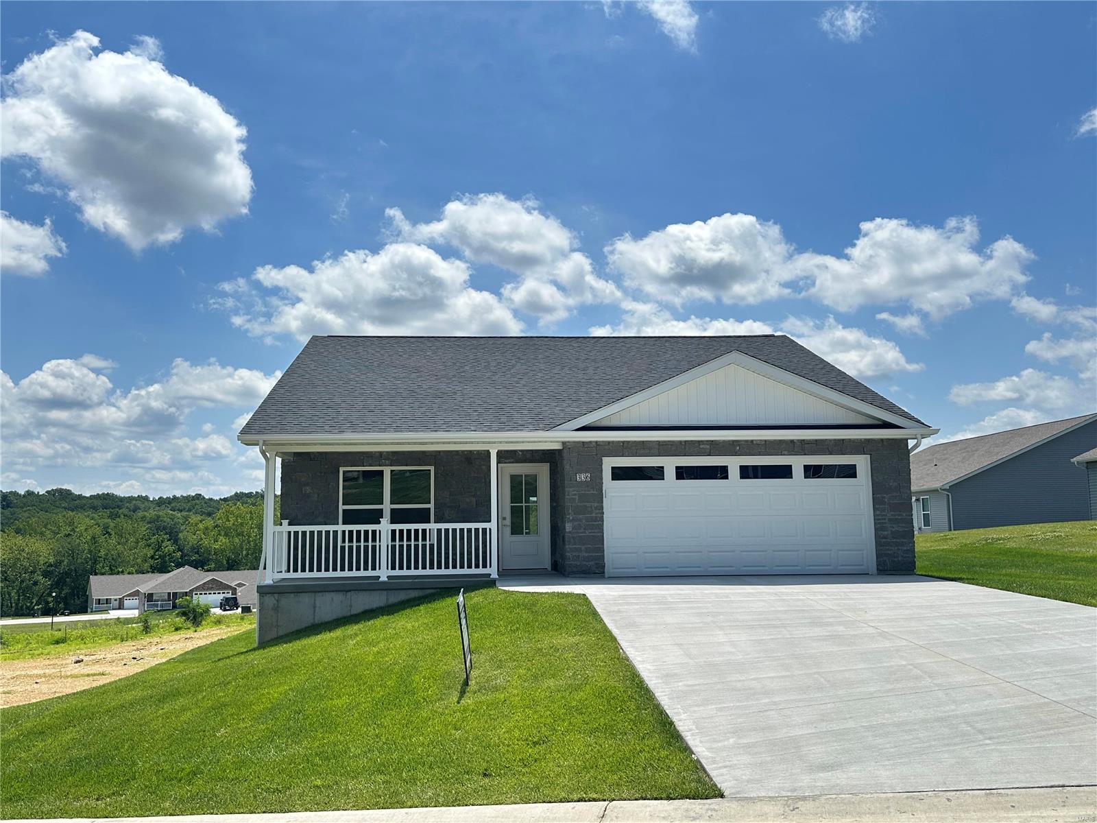 Rolling Knoll Rd, Washington, MO 63090