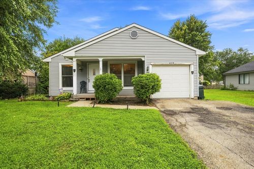 413 Travelaire Ave, Naperville, IL, 60565-2201 | Card Image