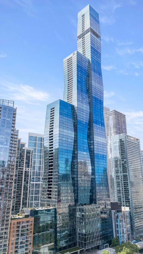2905-363 E Wacker Dr, CHICAGO, IL, 60601-5282 | Card Image