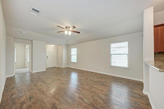 486 Nottingham Loop, House other with 3 bedrooms, 2 bathrooms and 4 parking in Kyle TX | Image 8
