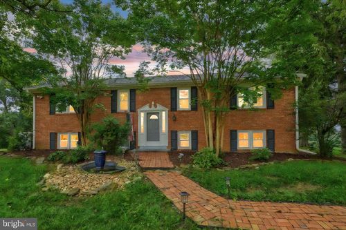 39747 The Narrows Rd, Waterford, VA, 20197-1516 | Card Image