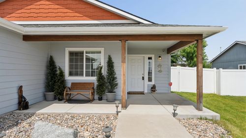 1609 E Marilyn Cir, Deer Park, WA, 99006-5364 | Card Image