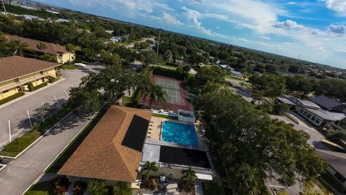 400 18th St, Vero Beach, FL, 32960-5682 | Card Image