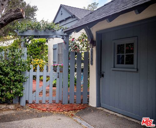 12056 Laurel Terrace Dr, Studio City, CA, 91604-3618 | Card Image
