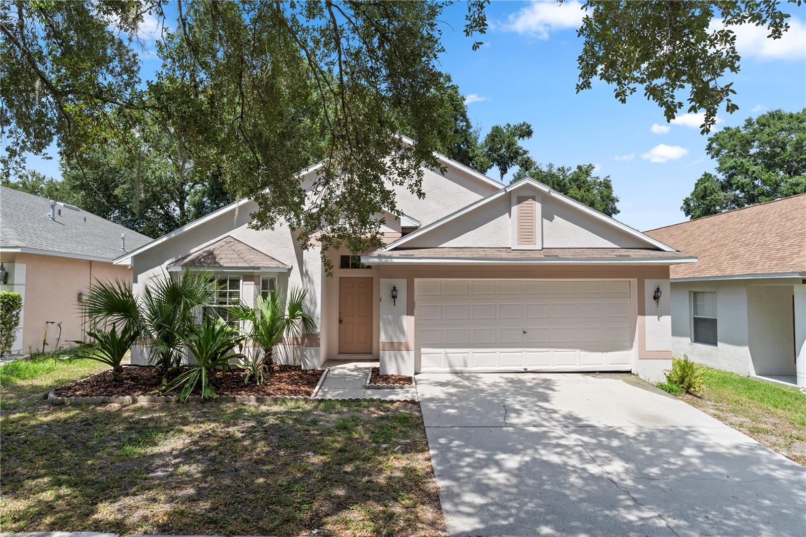 Trail Boss Ln, Brandon, FL 33511