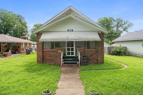 918 Se Delaware Avenue, Bartlesville, OK, 74003 | Card Image