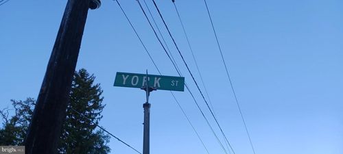 508 York St, BURLINGTON, NJ, 08016-1628 | Card Image
