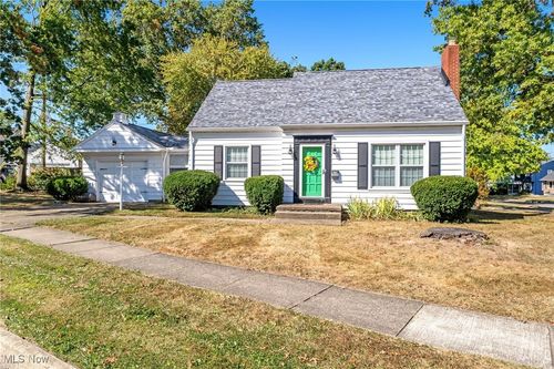 2626 21st St, Cuyahoga Falls, OH, 44223-1727 | Card Image