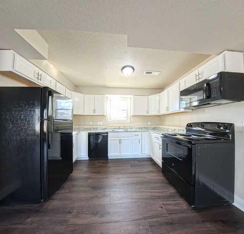 1512 Horse N Buggy Dr, Adel, IA, 50003-1921 | Card Image