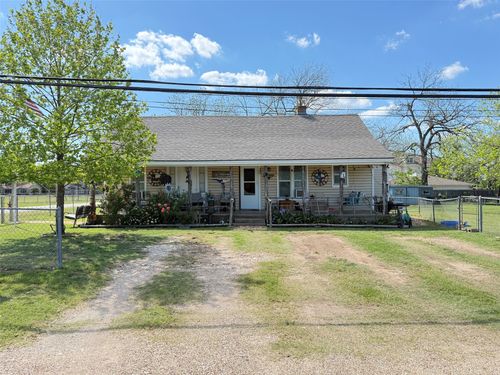 306 3rd St, Valley Mills, TX, 76689-4590 | Card Image