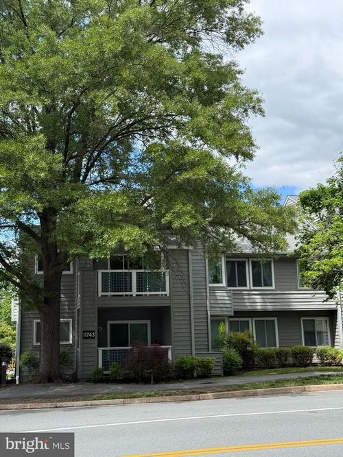 b-11743 Summerchase Cir, RESTON, VA, 20194-1147 | Card Image