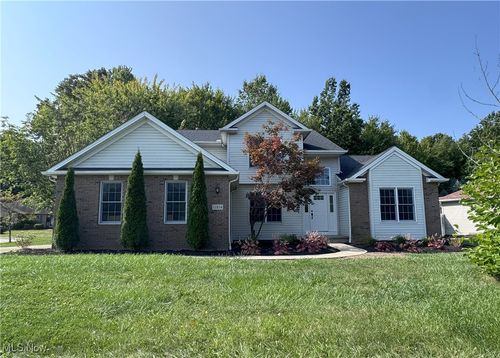 11814 Craig Dr, Strongsville, OH, 44149-3047 | Card Image