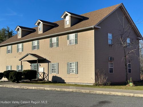 2w-605 New York 295, Old Chatham, NY, 12136 | Card Image