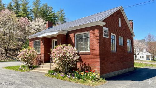 287 Main St, North Creek, NY, 12853-7729 | Card Image