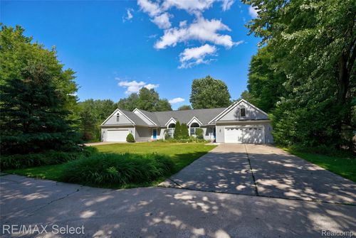 6500 N Seymour Rd, Flushing, MI, 48433-1092 | Card Image