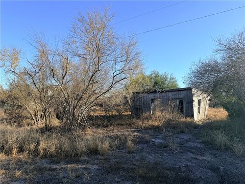 410 W 3rd St, Bishop, TX, 78343-2133 | Card Image