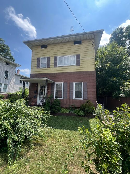 75 Whiting St, New Britain, CT, 06051-3112 | Card Image