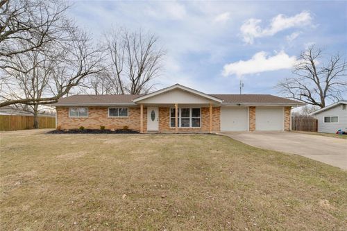 1705 Cap Au Gris Drive, St Peters, MO, 63376 | Card Image