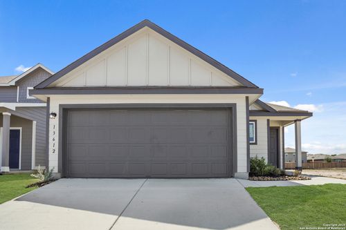13612 Helton Pass, St Hedwig, TX, 78152 | Card Image