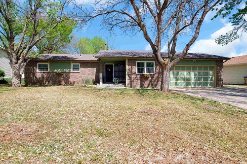 1604 N Ridge Rd, Derby, KS, 67037-3021 | Card Image