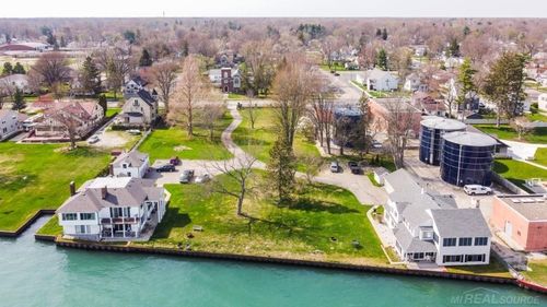 1516 Saint Clair River Dr, Algonac, MI, 48001-1344 | Card Image