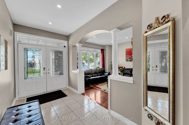 8 Eaglelanding Dr, House other with 5 bedrooms, 5 bathrooms and 2 parking in Brampton ON | Image 4