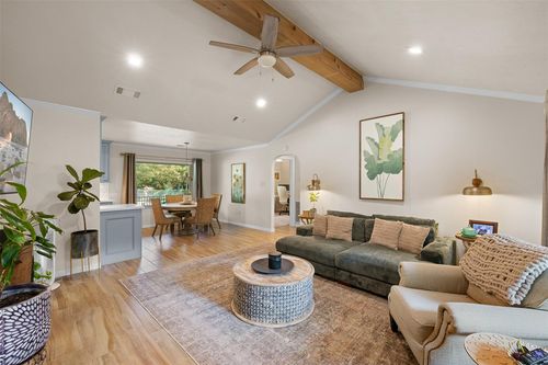 13210 Crest Dr, Willis, TX, 77318-6611 | Card Image