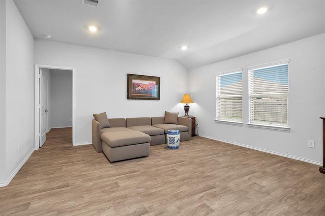 127 Barton Creek Dr, House other with 4 bedrooms, 2 bathrooms and 2 parking in Huntsville TX | Image 9