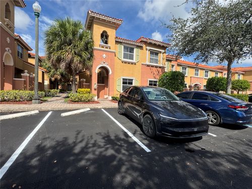 2001-744 Sw 106th Ave, Pembroke Pines, FL, 33025-6911 | Card Image