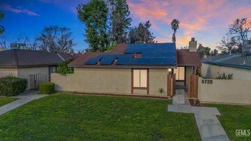 5720 Sage Dr, Bakersfield, CA, 93309-5620 | Card Image