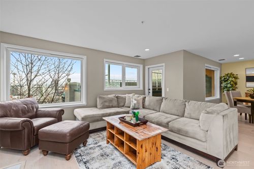 apt-603-420 Melrose Ave E, Seattle, WA, 98102-4778 | Card Image