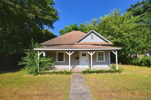 802 College Ave, Tahlequah, OK, 74464-4714 | Card Image