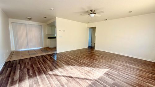 728 E Swain Rd, Stockton, CA, 95207-3147 | Card Image