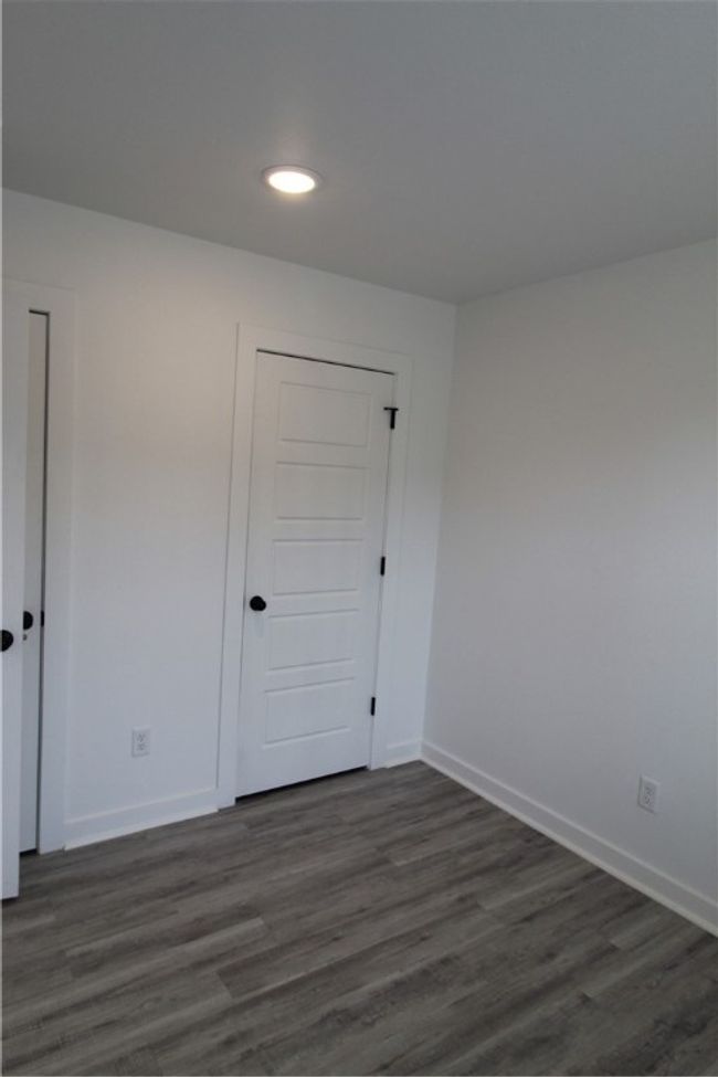 Interior finishes in similar floor plan | Image 5