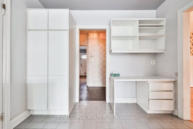225 Glenrose Ave, House other with 4 bedrooms, 3 bathrooms and 4 parking in Toronto ON | Image 13