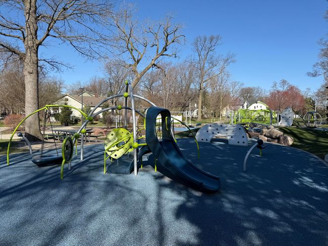 Playground horizontal | Image 34
