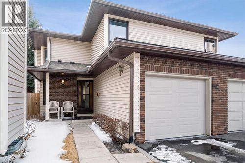 11333 30 St Sw, Calgary, AB, T2W3Z6 | Card Image