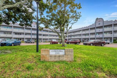 53 - 2295 Americus Boulevard E, Condo with 2 bedrooms, 2 bathrooms and null parking in CLEARWATER FL | Image 2