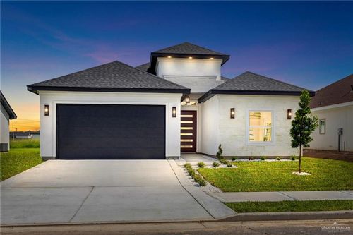 907 W 41st St, San Juan, TX, 78589-4746 | Card Image