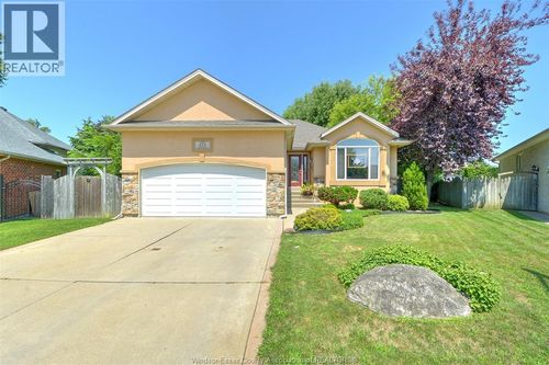 153 Purple Plum Dr, Kingsville, ON, N9Y3P5 | Card Image